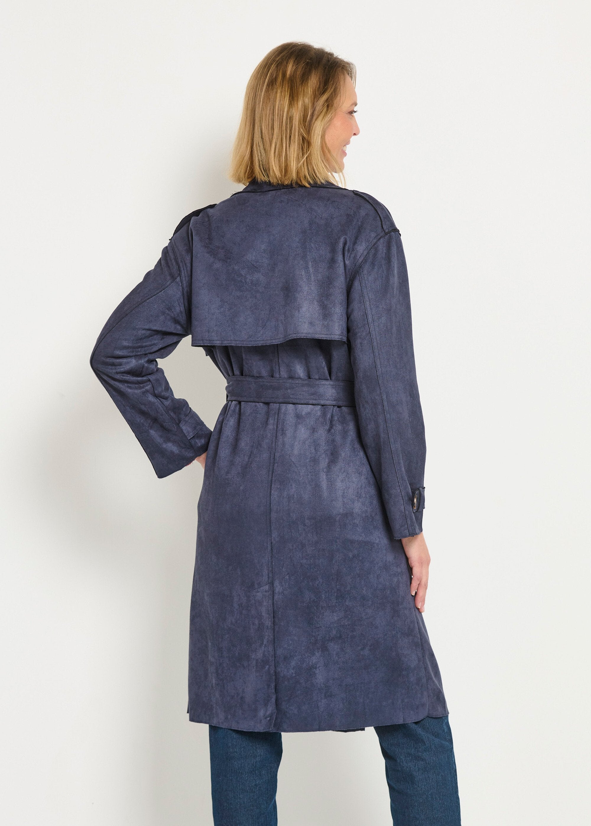 Trench_lungo_in_pelle_scamosciata_Bleu_marine_DO1_slim