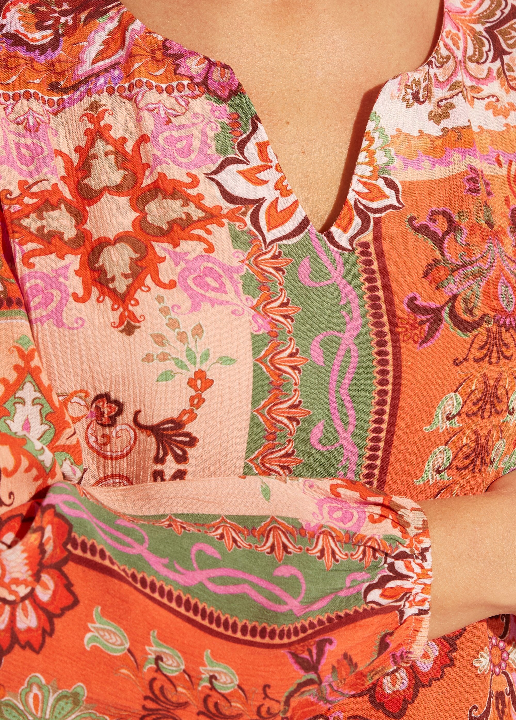 Tunica_lunga_in_voile_stampato_patchwork_con_scollo_a_V_Orange_et_ecru_DE1_slim