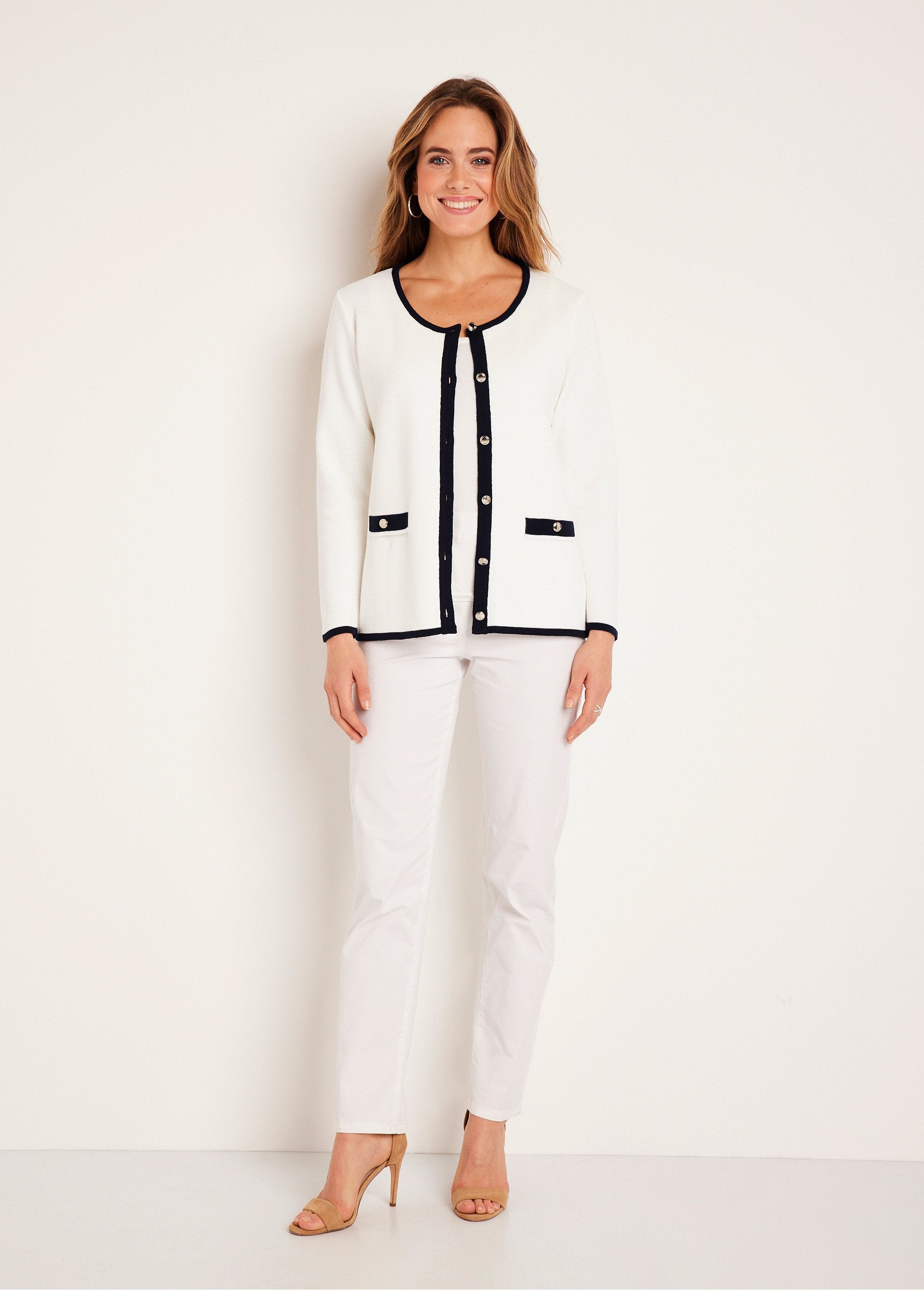 Giacca_cardigan_con_bottoni_Bianco_e_blu_scuro_SF1_slim