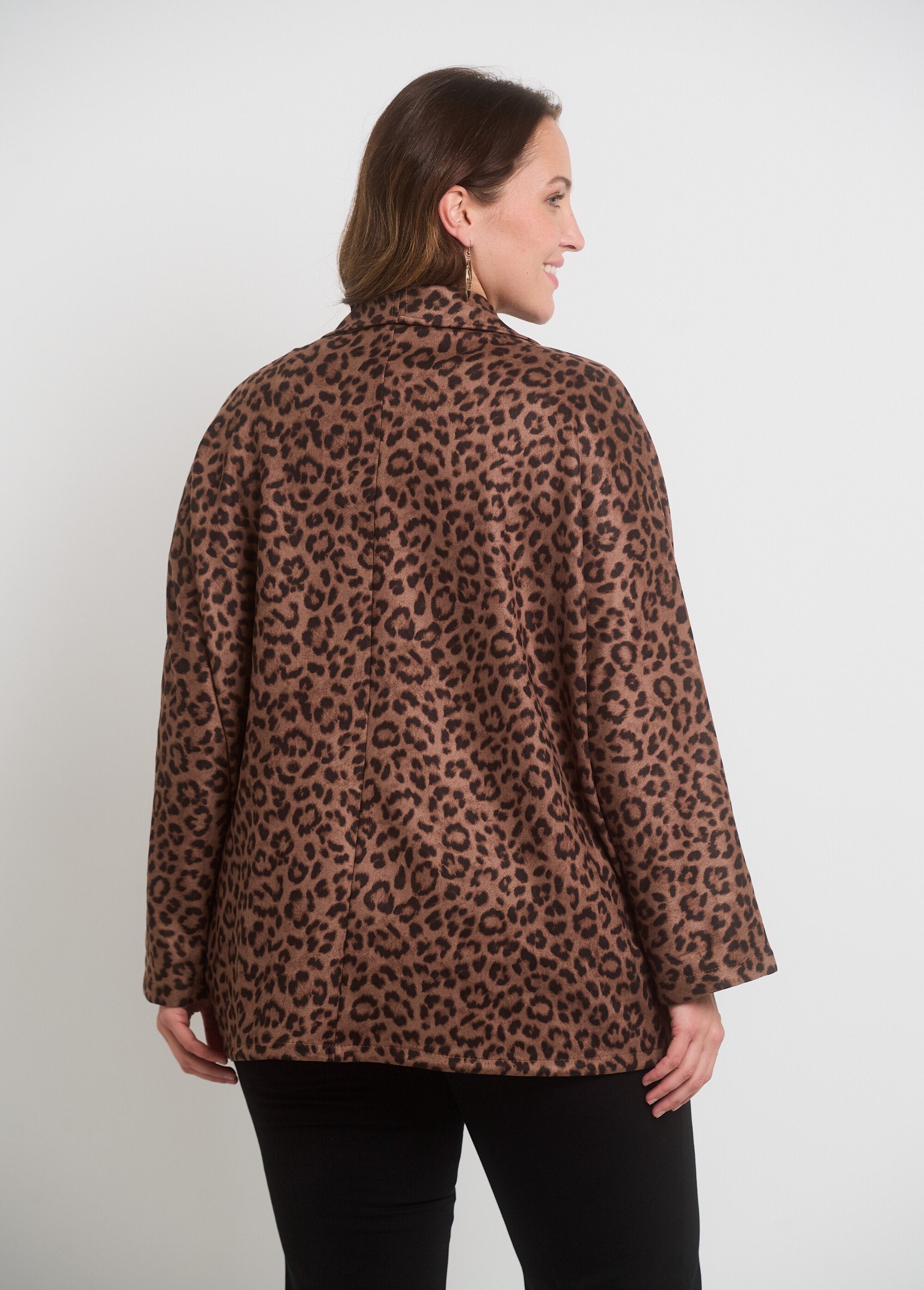 Giacca_lunga_leopardata_in_pelle_scamosciata_Beige_imprime_DO1_curvy