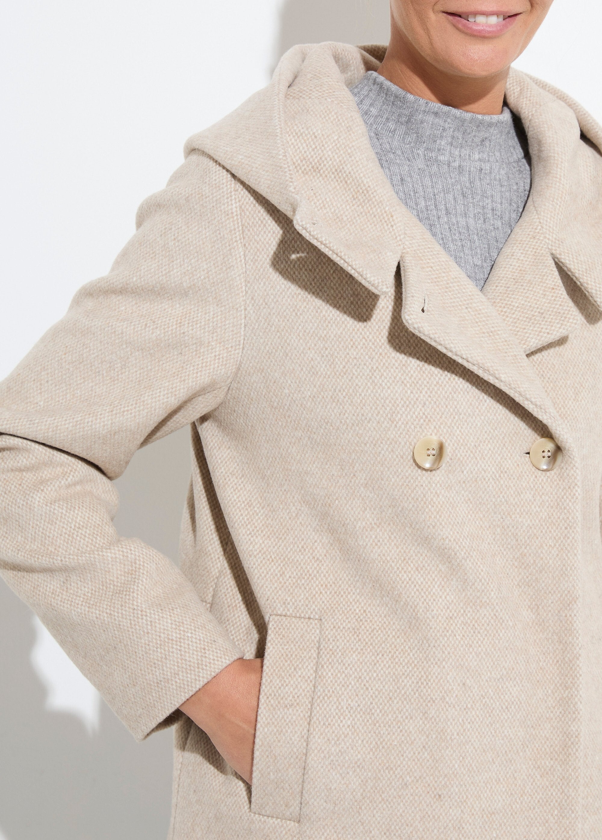 Giacca_doppiopetto_in_lana_tweed_con_cappuccio_Beige_DE1_slim