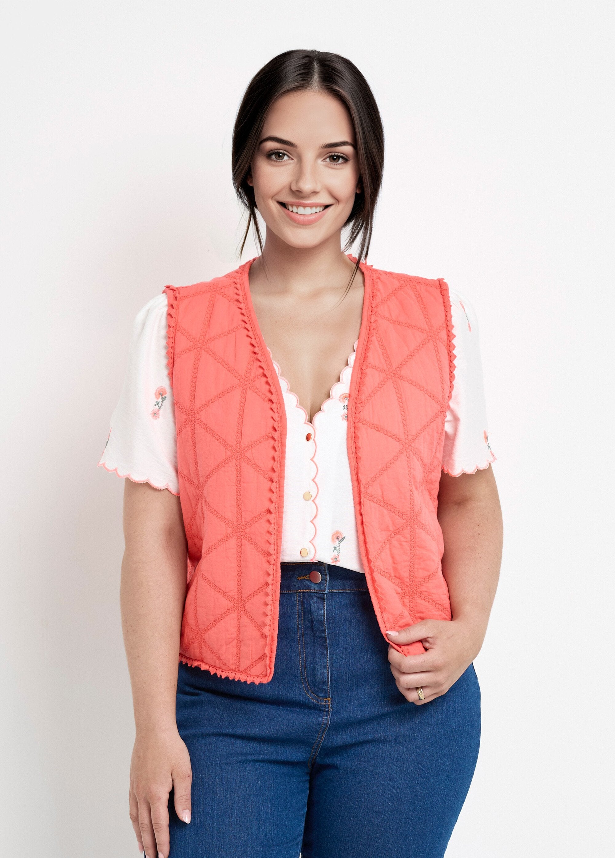 Giacca_trapuntata_ricamata_senza_maniche_Corail_FA1_curvy