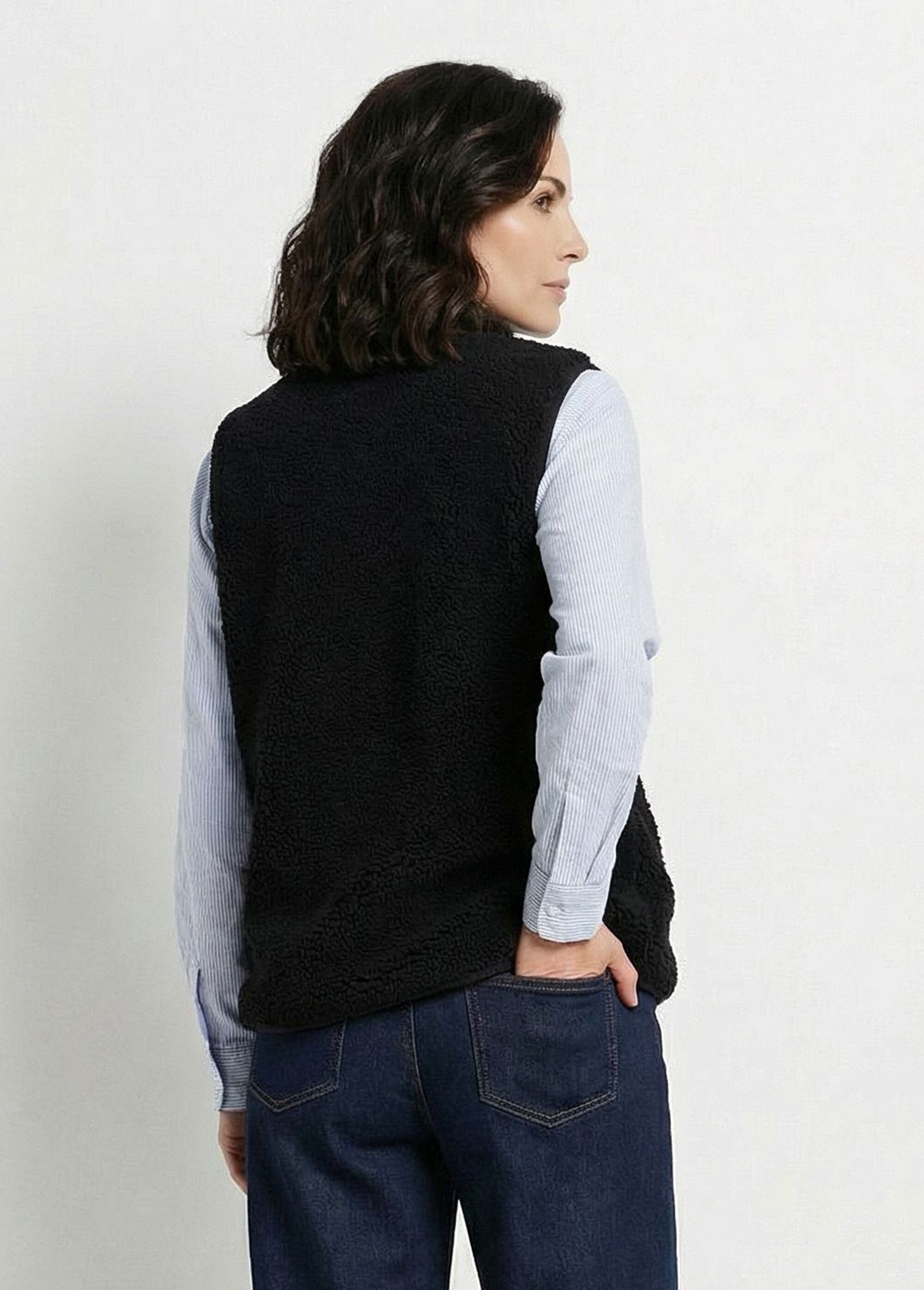 Giubbotto_smanicato_con_interno_in_sherpa_vellutato_Marine_DO1_slim